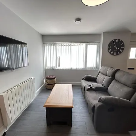 Riverside Apartment *