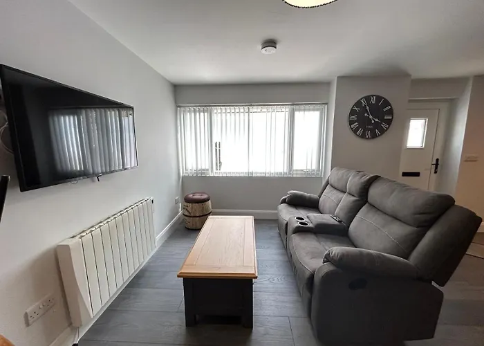 Riverside Apartment *